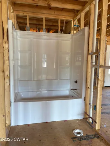 a view of utility room