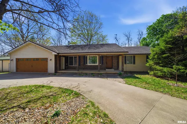 $499,900 | 658 Coon Creek Road, Metamora, IL 61548