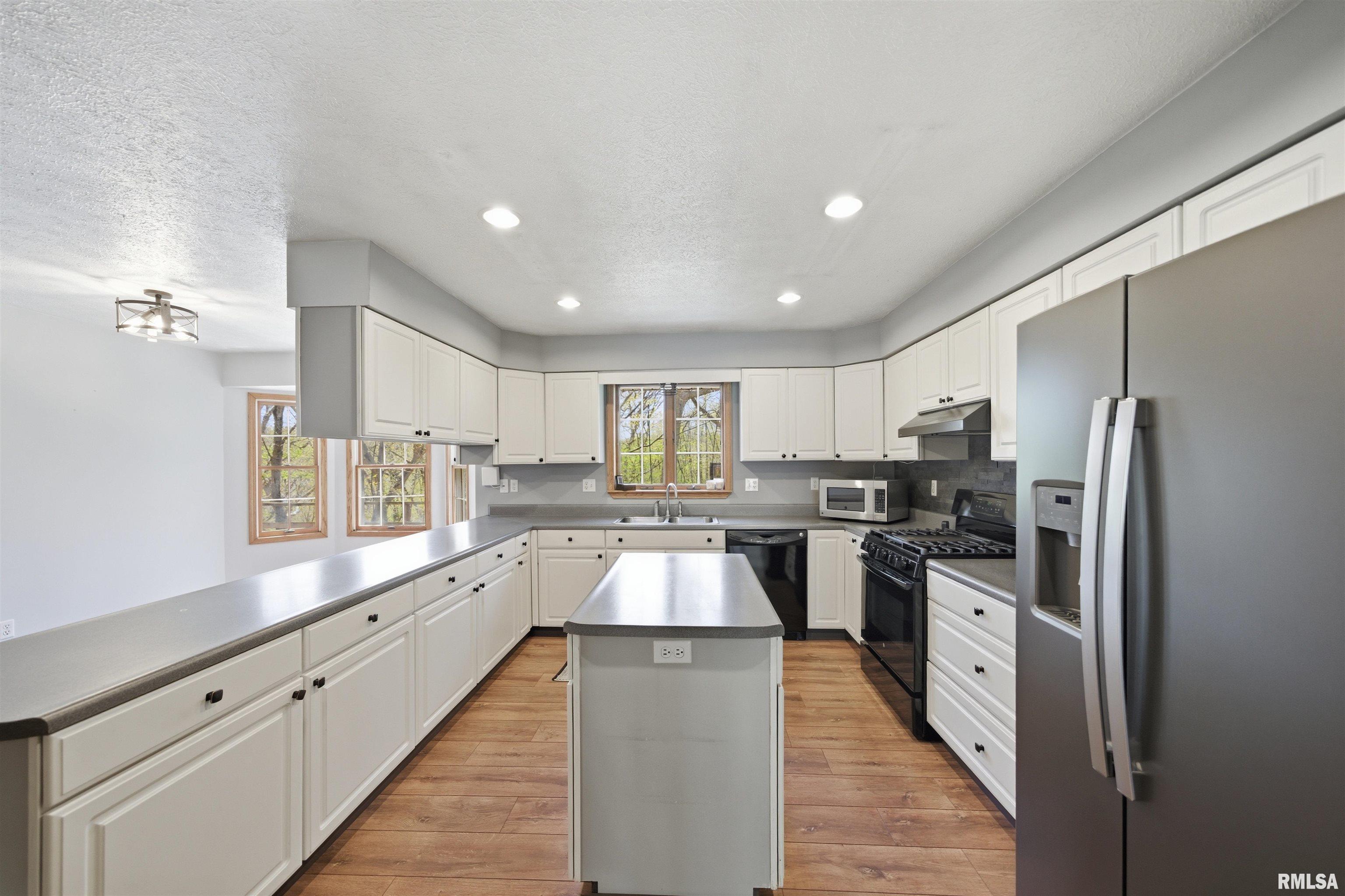 658 Coon Creek Road Metamora, IL 61548 - Photo 11 of 73