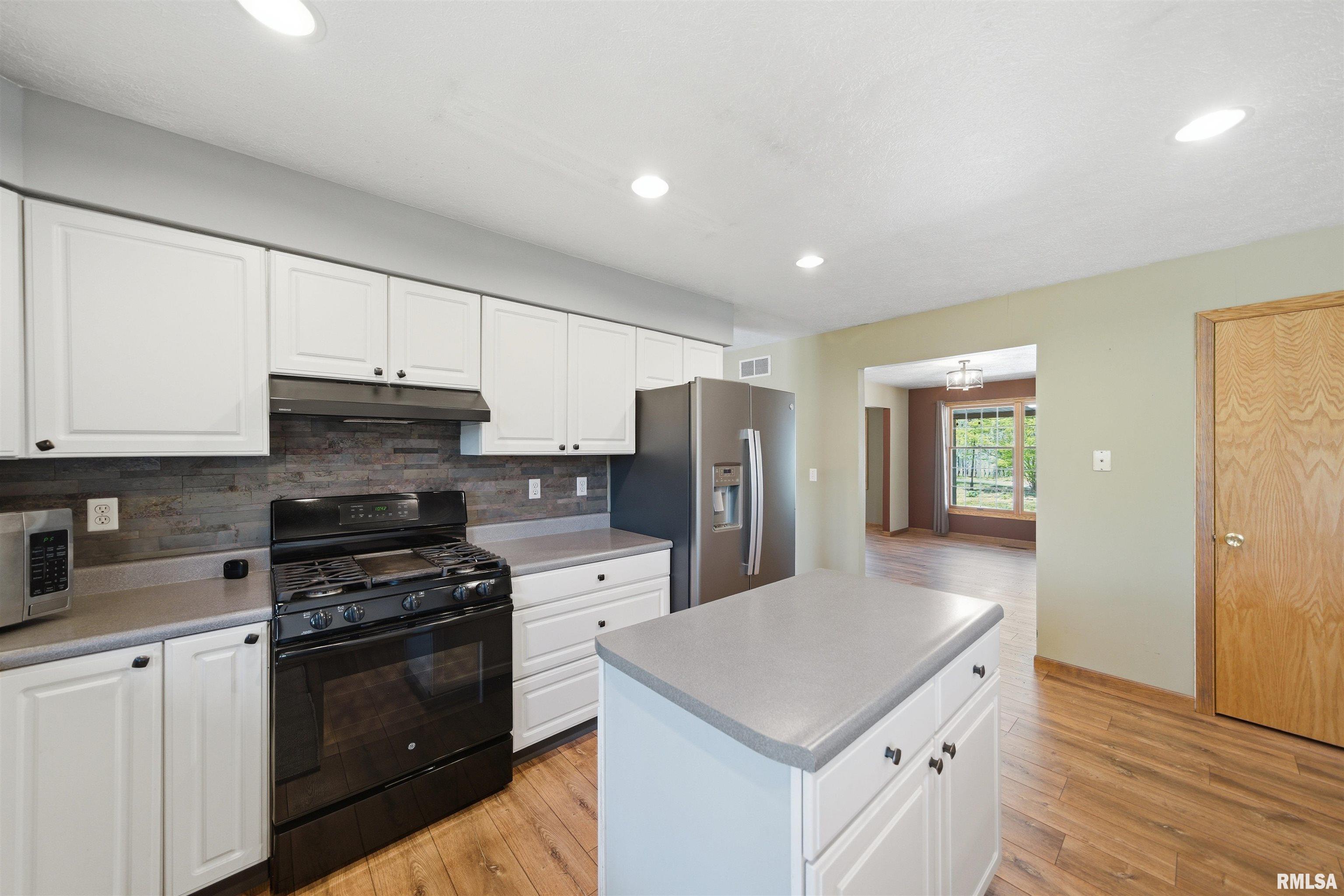 658 Coon Creek Road Metamora, IL 61548 - Photo 13 of 73