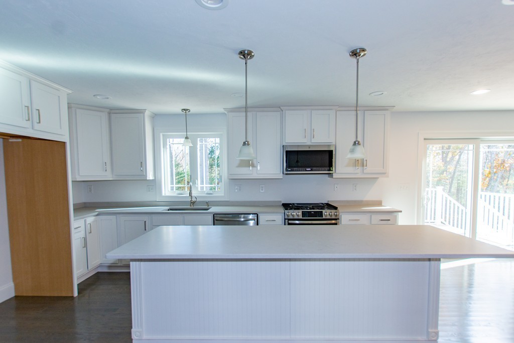 13 Fieldstone Lane Georgetown, MA 01833 - Photo 13 of 30 Gallery Image 13
