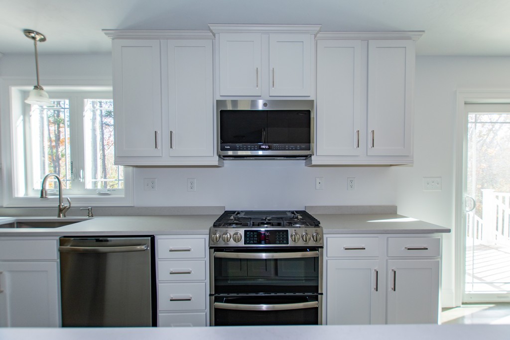 13 Fieldstone Lane Georgetown, MA 01833 - Photo 14 of 30 Gallery Image 14