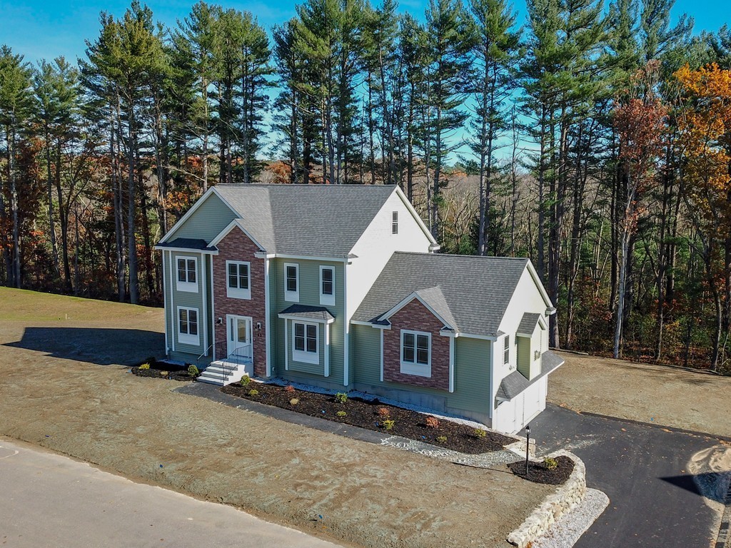 13 Fieldstone Lane Georgetown, MA 01833 - Photo 2 of 30 Gallery Image 2
