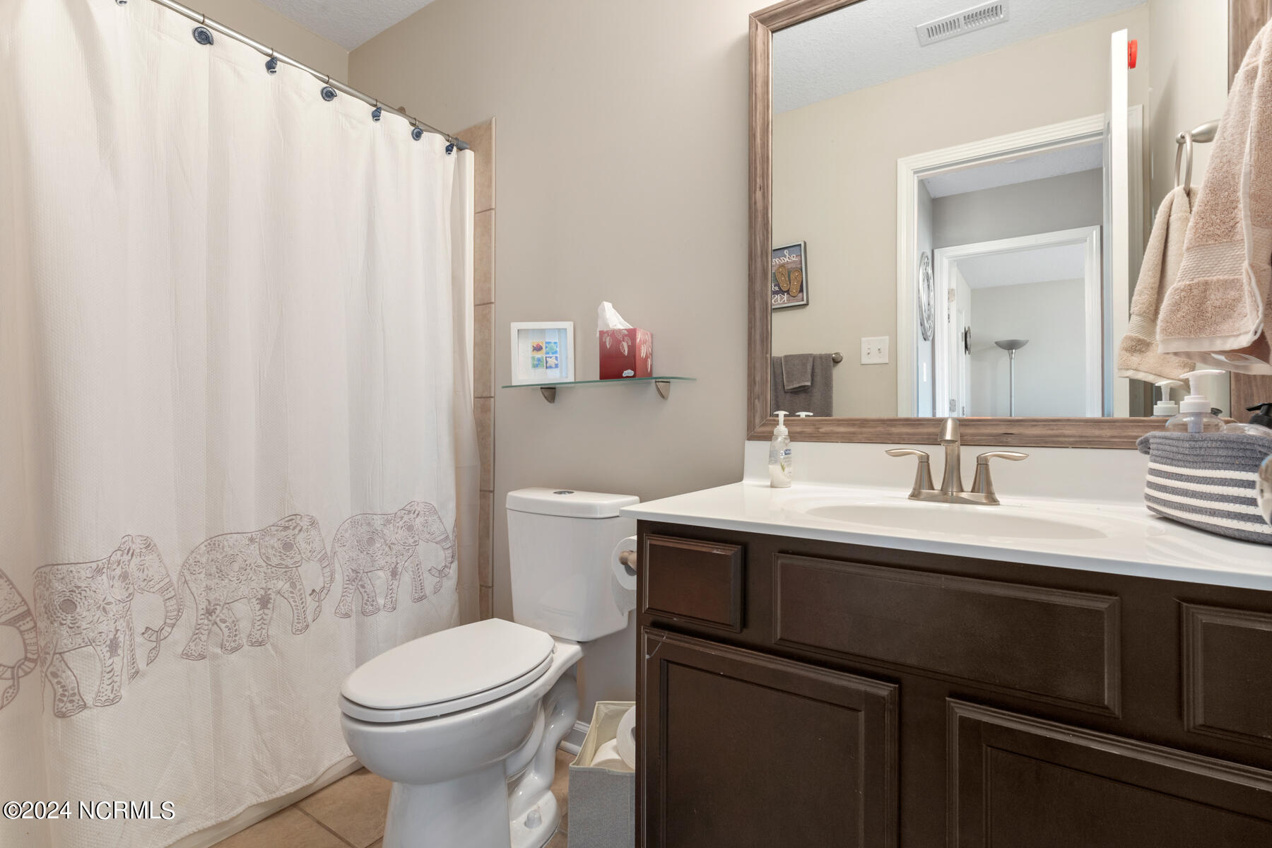 303 Merin Height Road Jacksonville, NC 28546 - Photo 16 of 25 Hall Bath