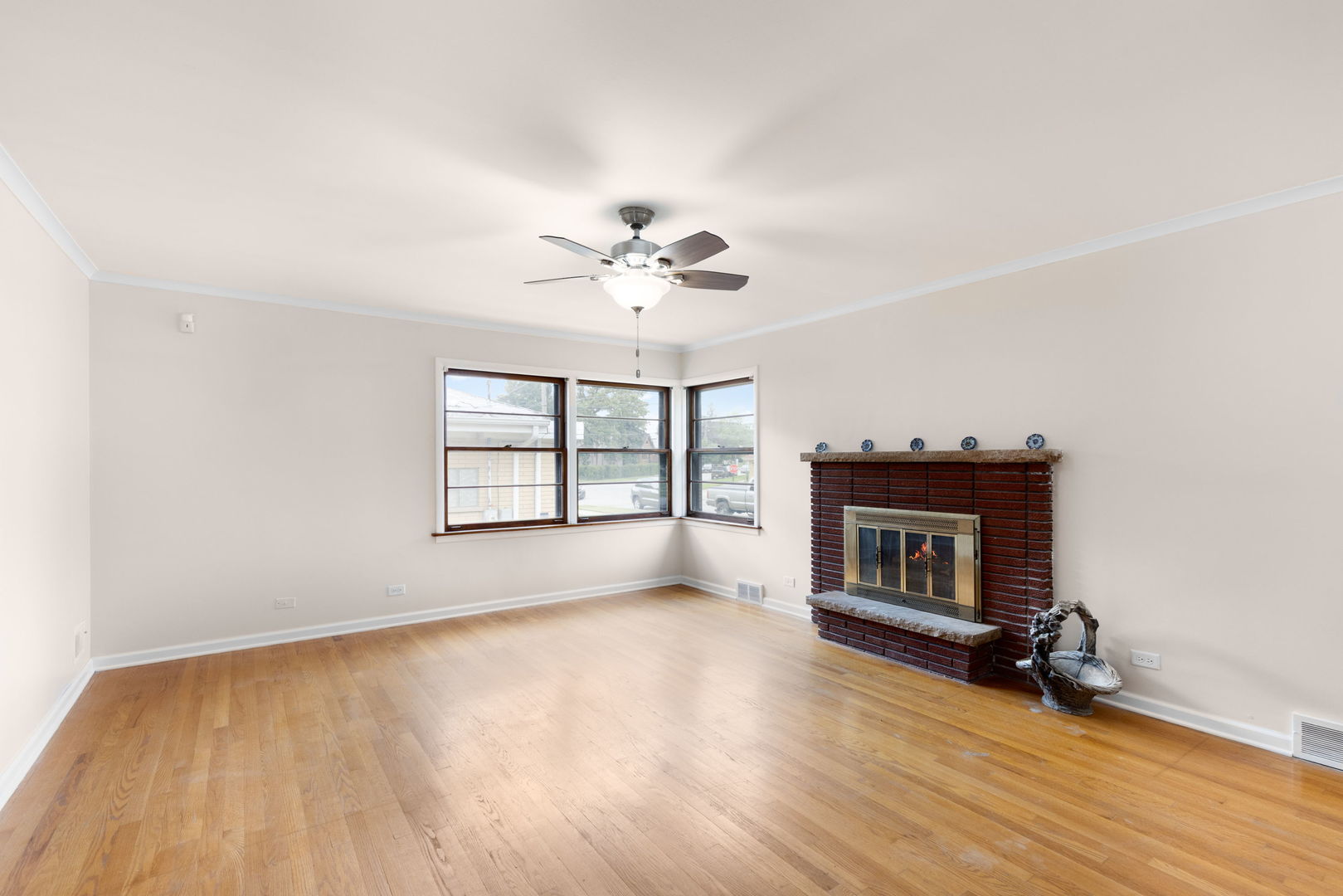 360 Streamside Drive Harvey, IL 60426 - Photo 6 of 24