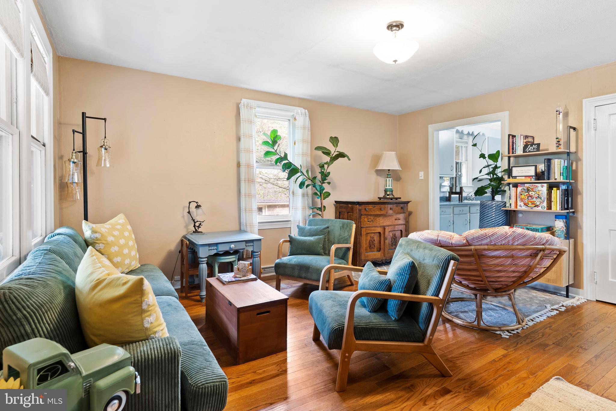 553 Green Springs Road York, PA 17406 - Photo 4 of 26 Gallery Image 4
