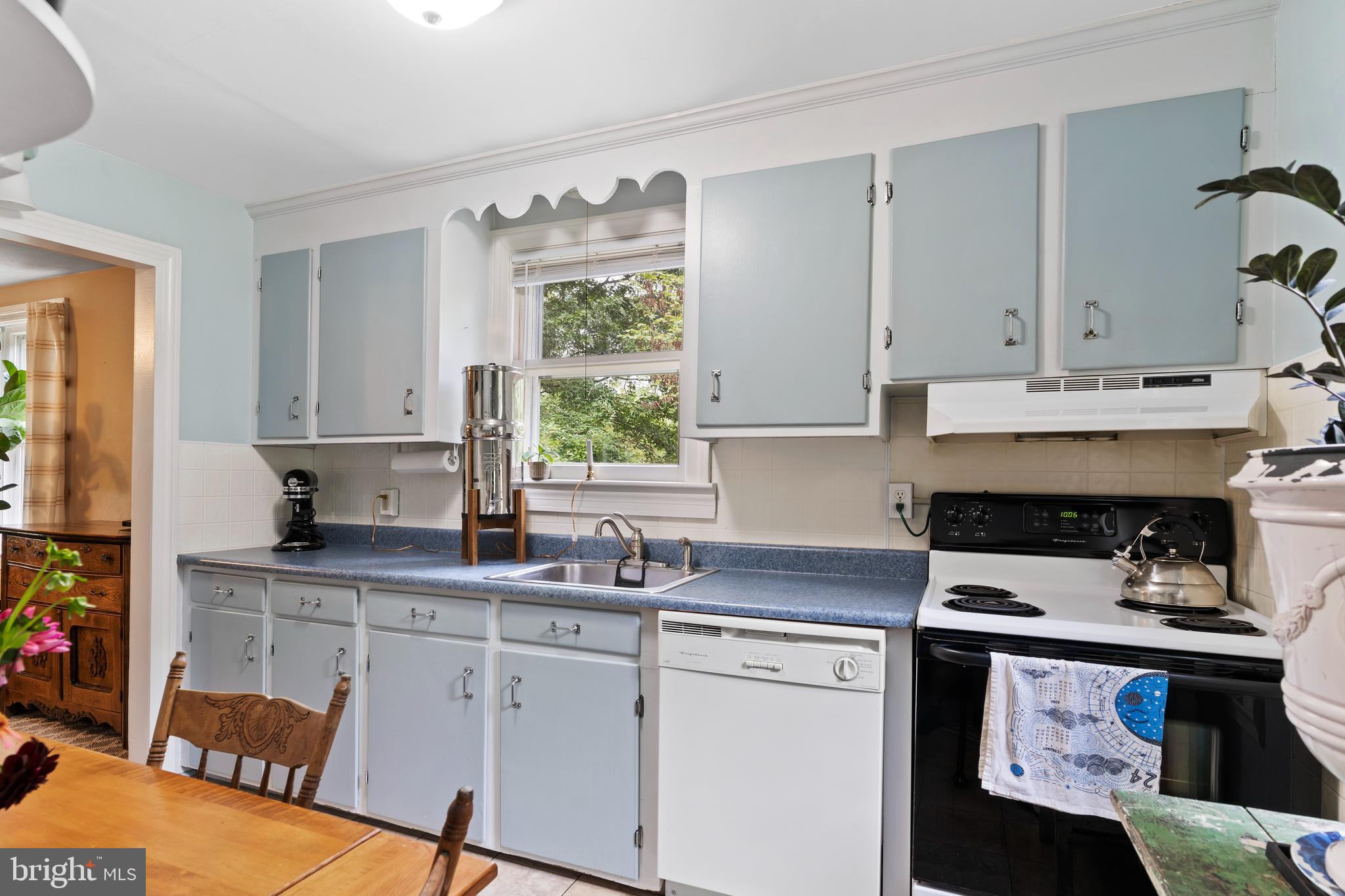 553 Green Springs Road York, PA 17406 - Photo 8 of 26 Gallery Image 8