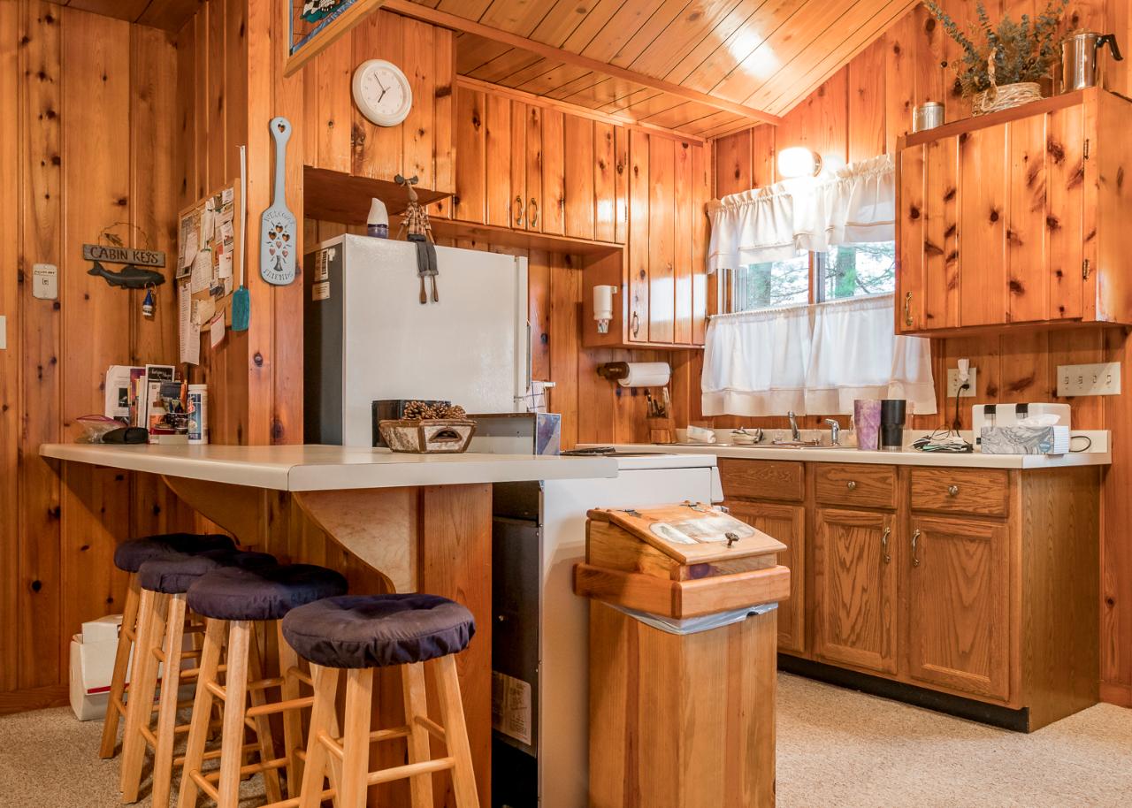 13075 Deer Path Road Manitowish Waters, WI 54545 - Photo 9 of 46 Gallery Image 9