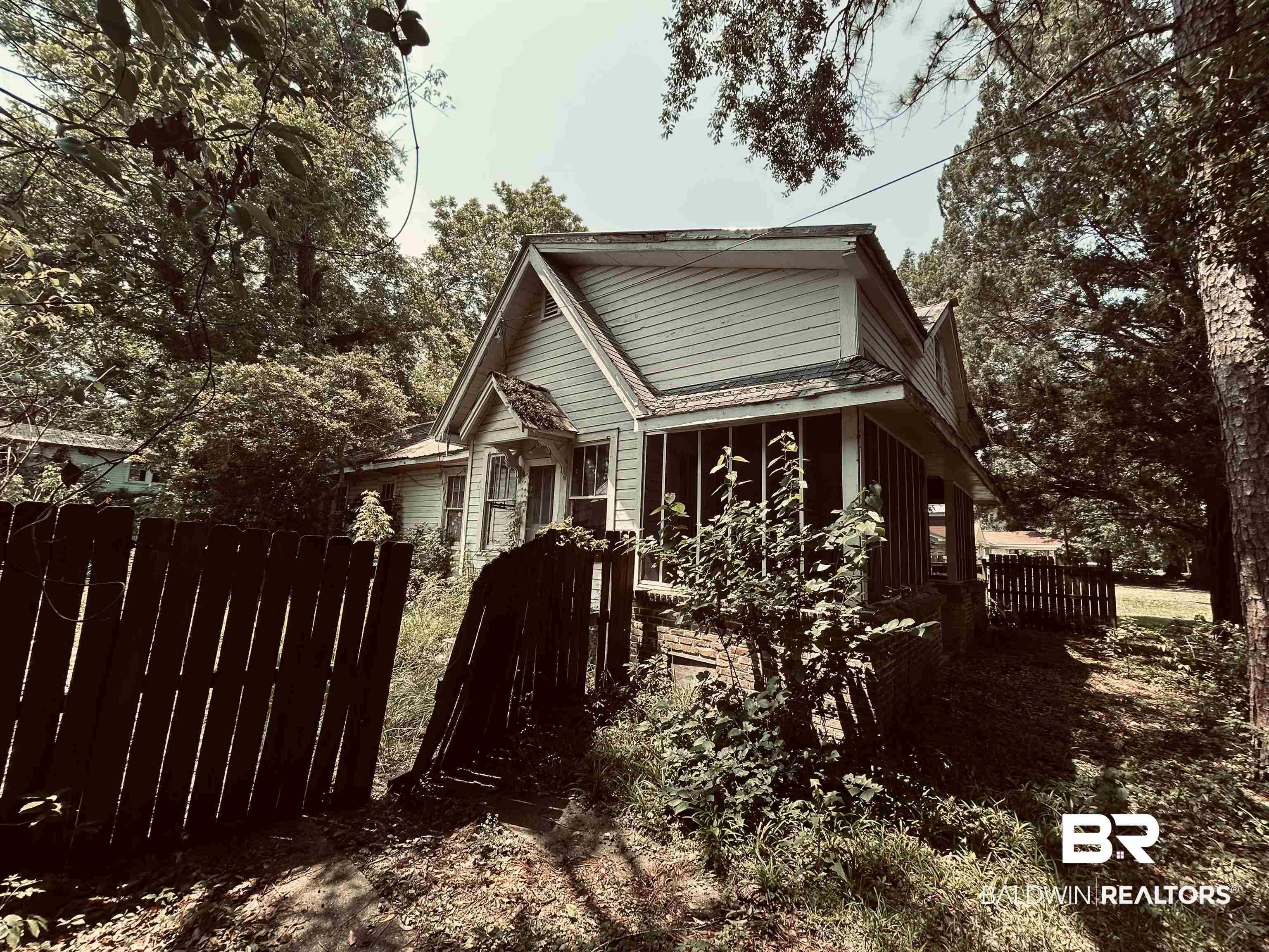 265 Chidester Avenue Mobile, AL 36607 - Photo 4 of 25