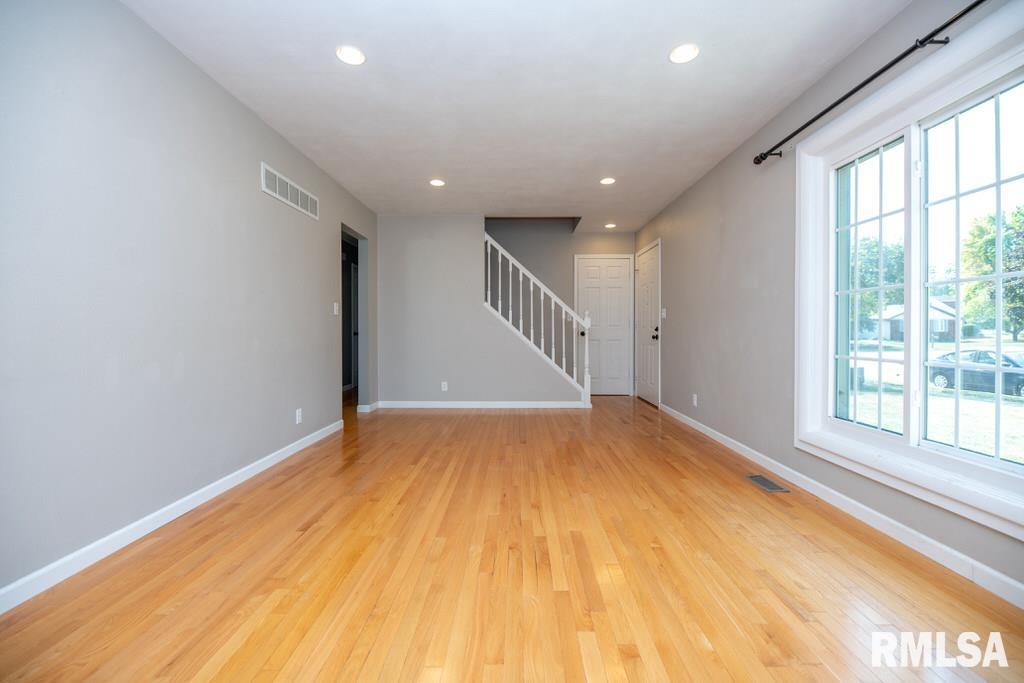 754 Taylor Street Morton, IL 61550 - Photo 3 of 44