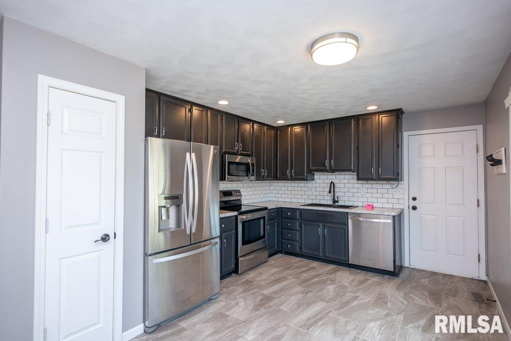 754 Taylor Street Morton, IL 61550 - Photo 8 of 44