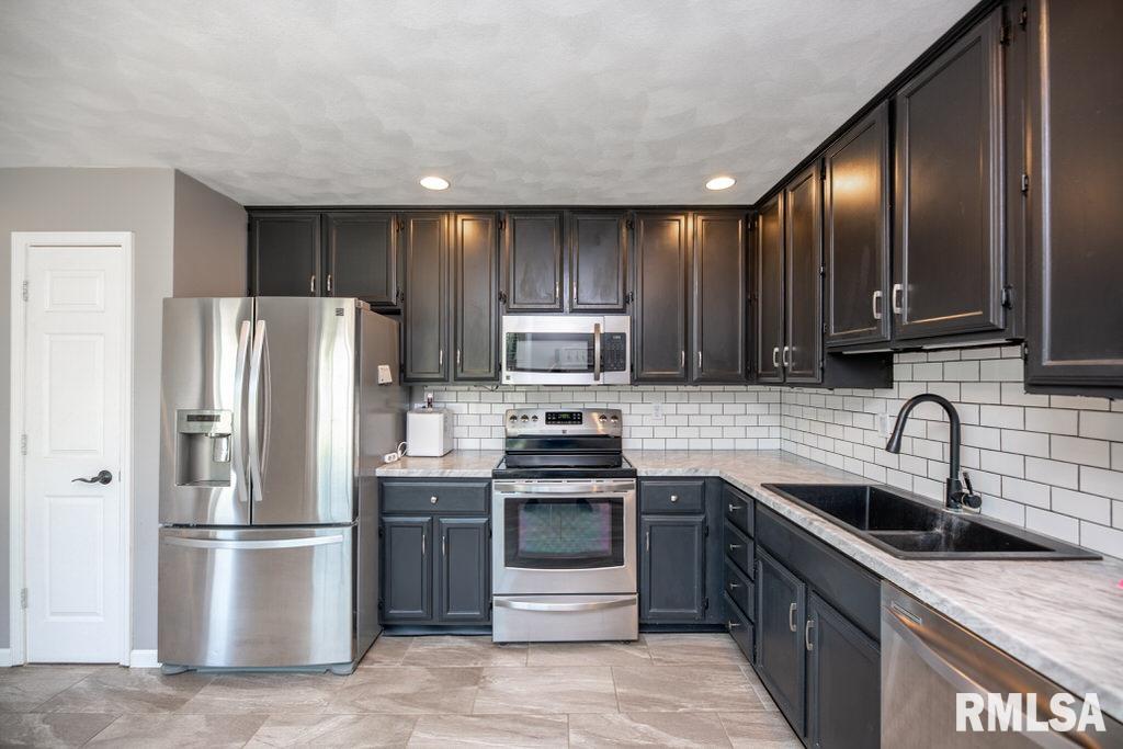 754 Taylor Street Morton, IL 61550 - Photo 9 of 44