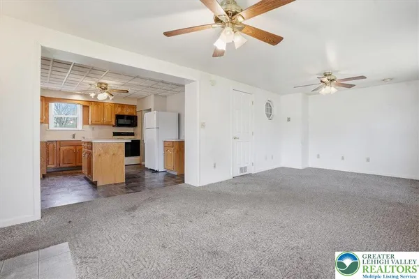 $429,900 | 5220 Freemansburg Avenue, Easton, PA 18045