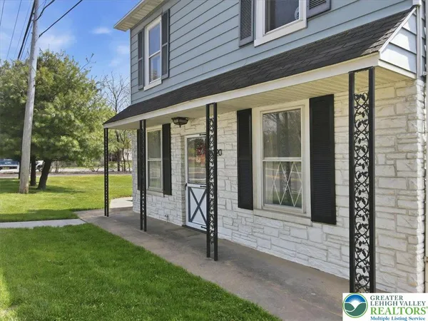 $429,900 | 5220 Freemansburg Avenue, Easton, PA 18045