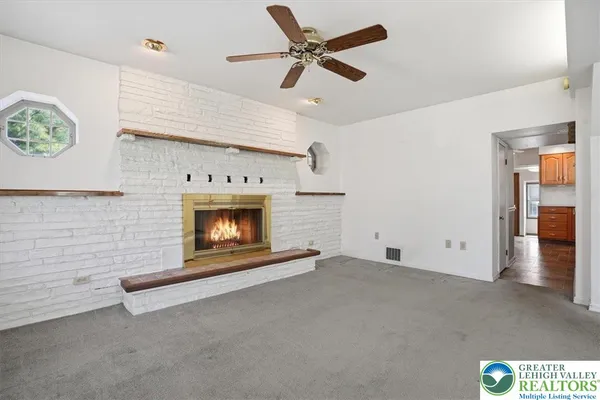 $429,900 | 5220 Freemansburg Avenue, Easton, PA 18045