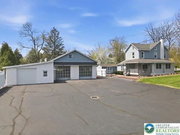 $429,900 | 5220 Freemansburg Avenue, Easton, PA 18045
