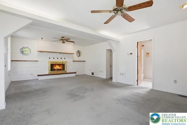 $429,900 | 5220 Freemansburg Avenue, Easton, PA 18045