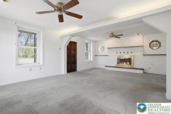 $429,900 | 5220 Freemansburg Avenue, Easton, PA 18045