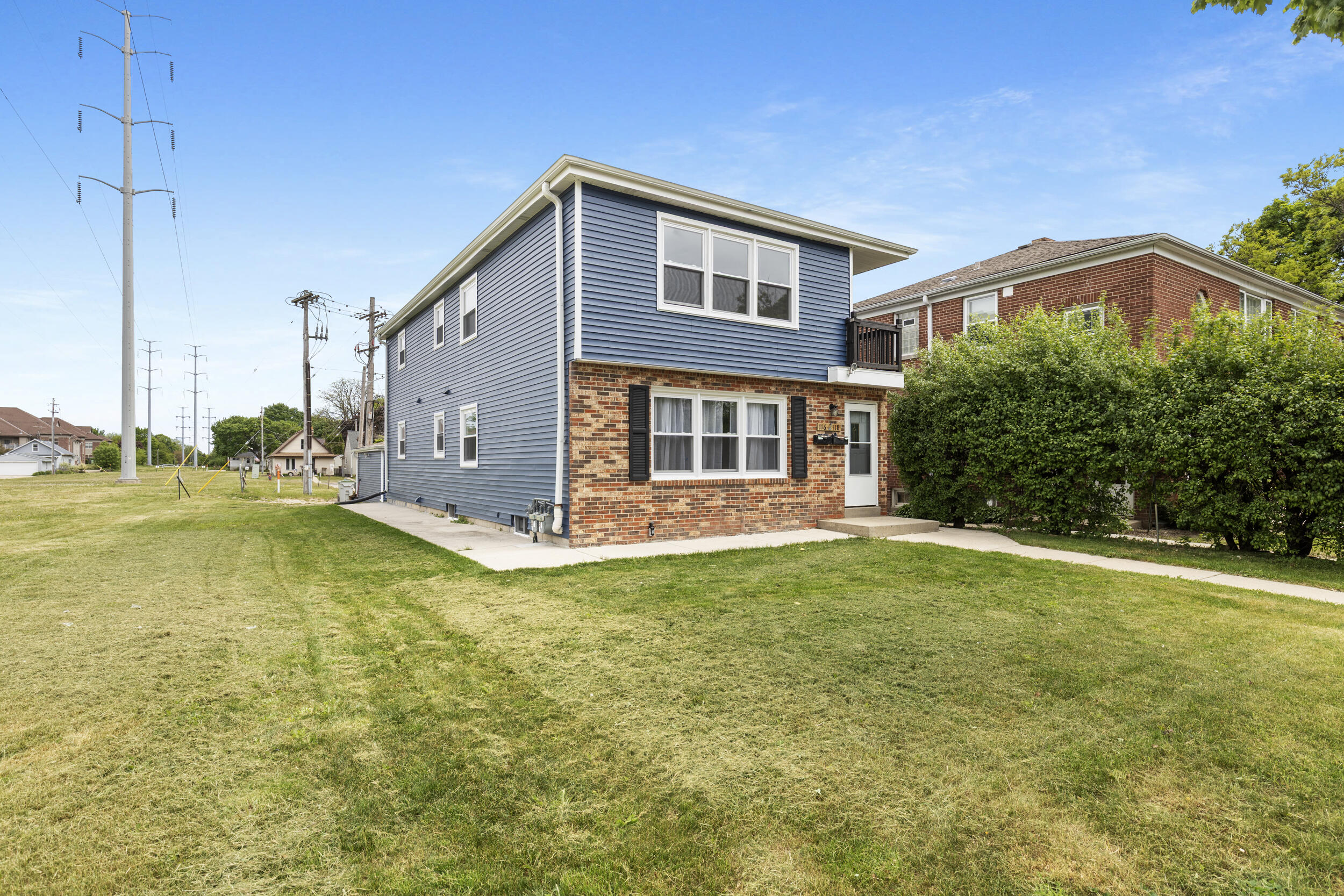 116 South 76th Street, Unit 118 Milwaukee, WI 53214 - Photo 2 of 37 Front of House