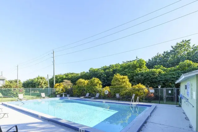 $2,200 | 12036 Florida A1A Alternate, Unit B4, Palm Beach Gardens, FL 33410