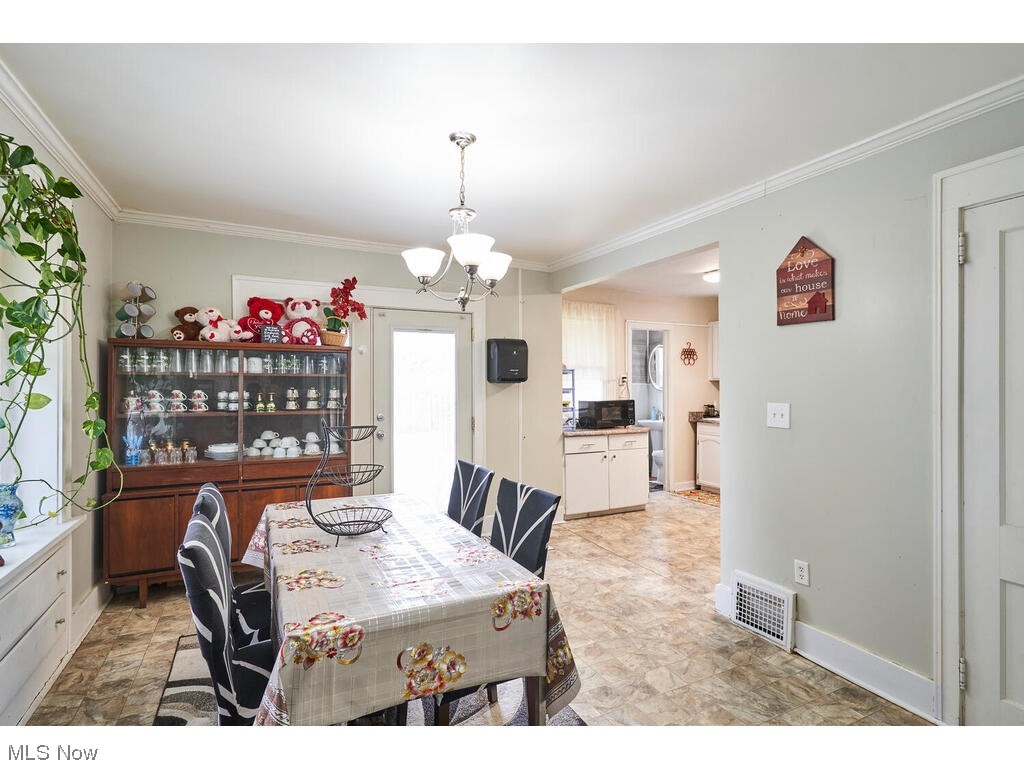 1066 Chalker Street Akron, OH 44310 - Photo 6 of 26 Gallery Image 6