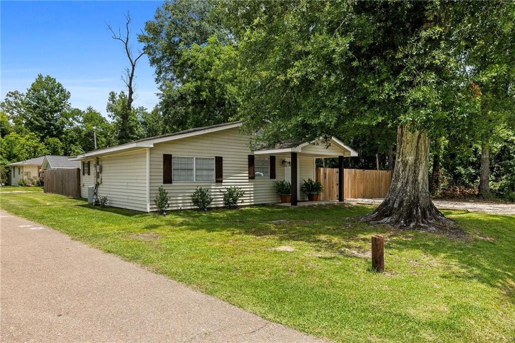 32944 Lower Rome Road Springfield, LA 70462 - Photo 2 of 17