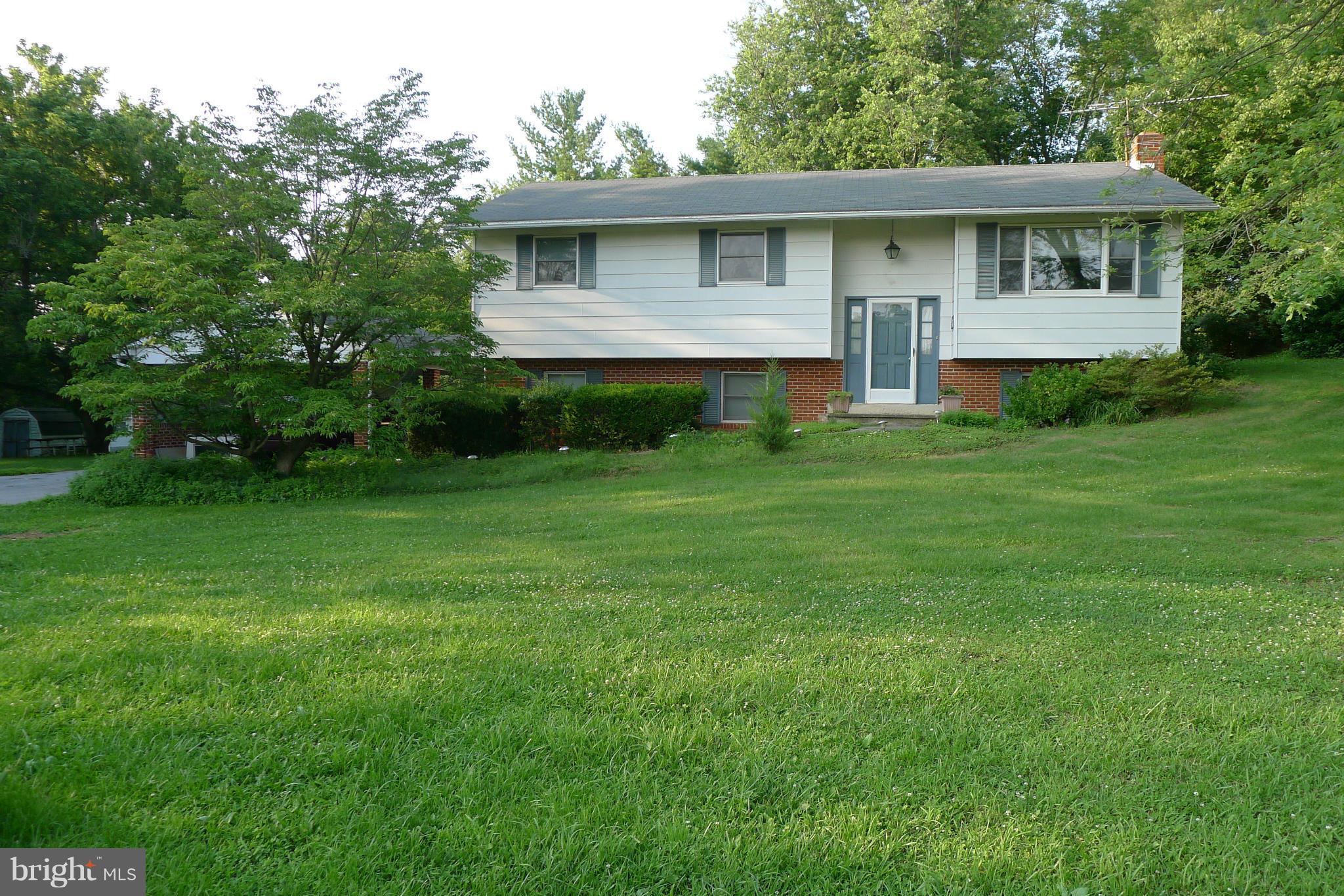 412 Landis Road Hagerstown, MD 21740 - Photo 2 of 27 Exterior (Front)