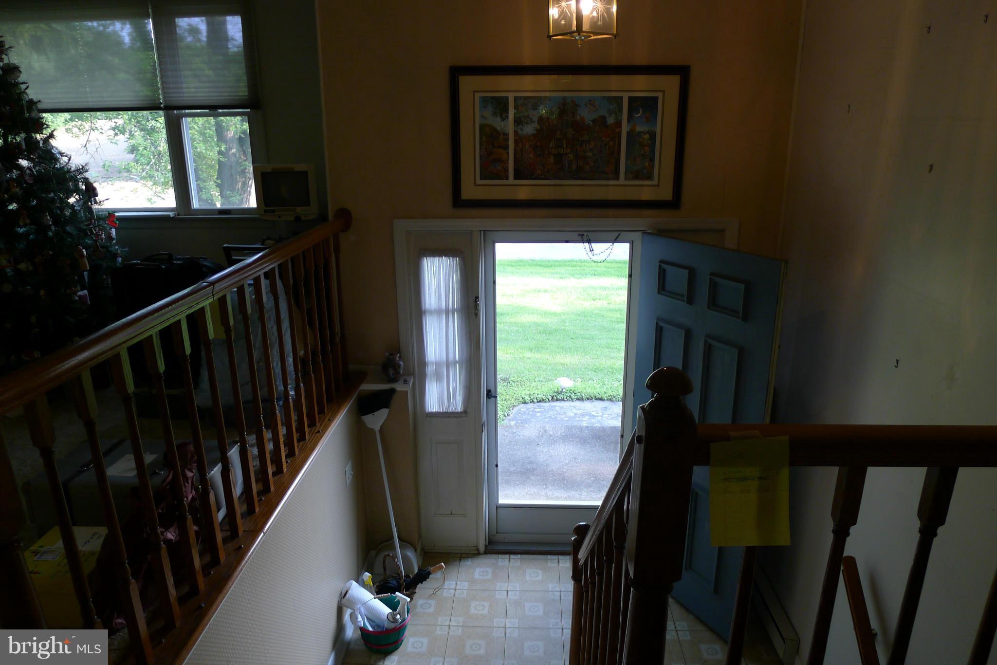412 Landis Road Hagerstown, MD 21740 - Photo 11 of 27 Interior (General)