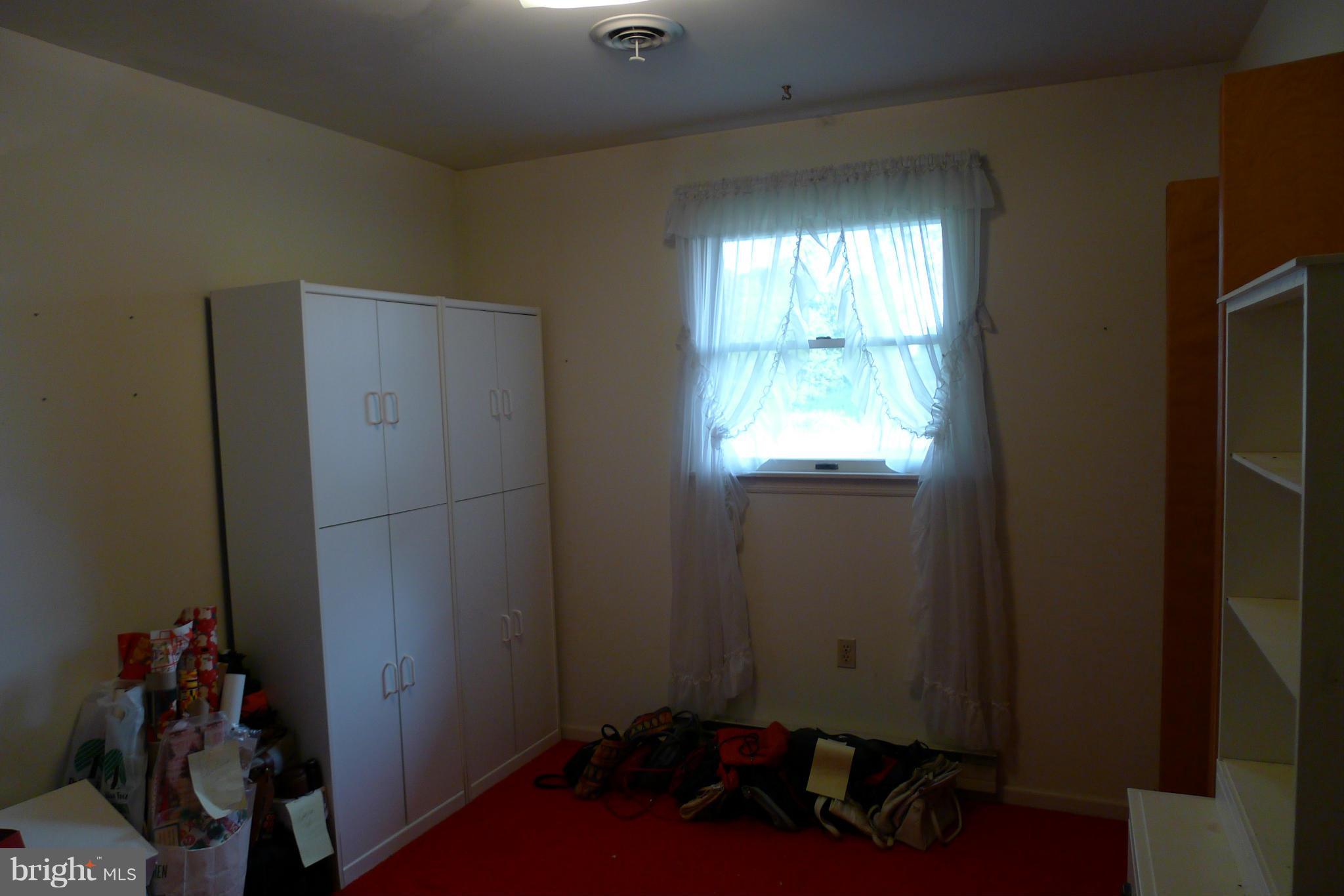 412 Landis Road Hagerstown, MD 21740 - Photo 12 of 27 Bedroom