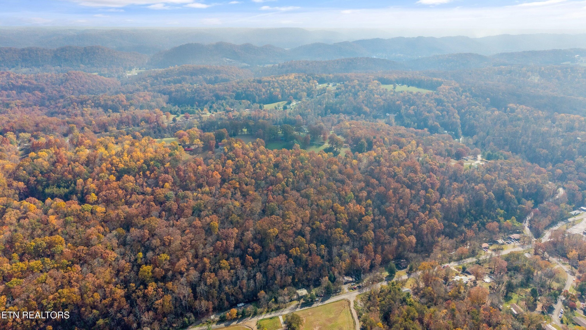 235 Davidson Hollow Road Heiskell, TN 37754 - Photo 19 of 43 a view of city and mountain