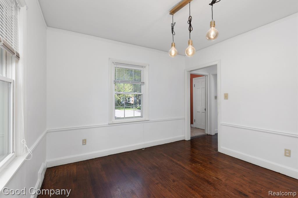 14531 Stahelin Road Detroit, MI 48223 - Photo 8 of 31