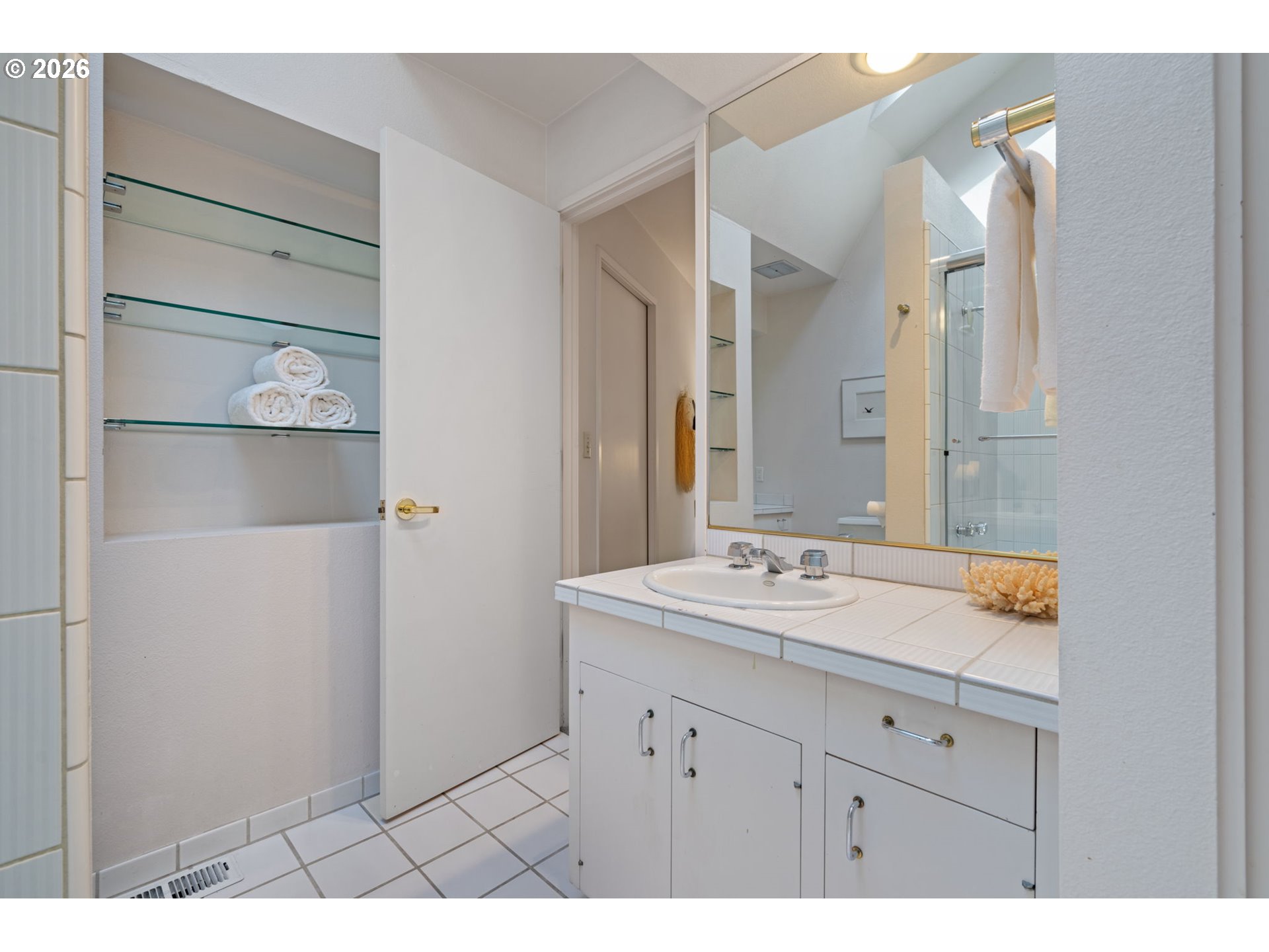 3107 Southwest Nottingham Drive Portland, OR 97201 - Photo 32 of 48