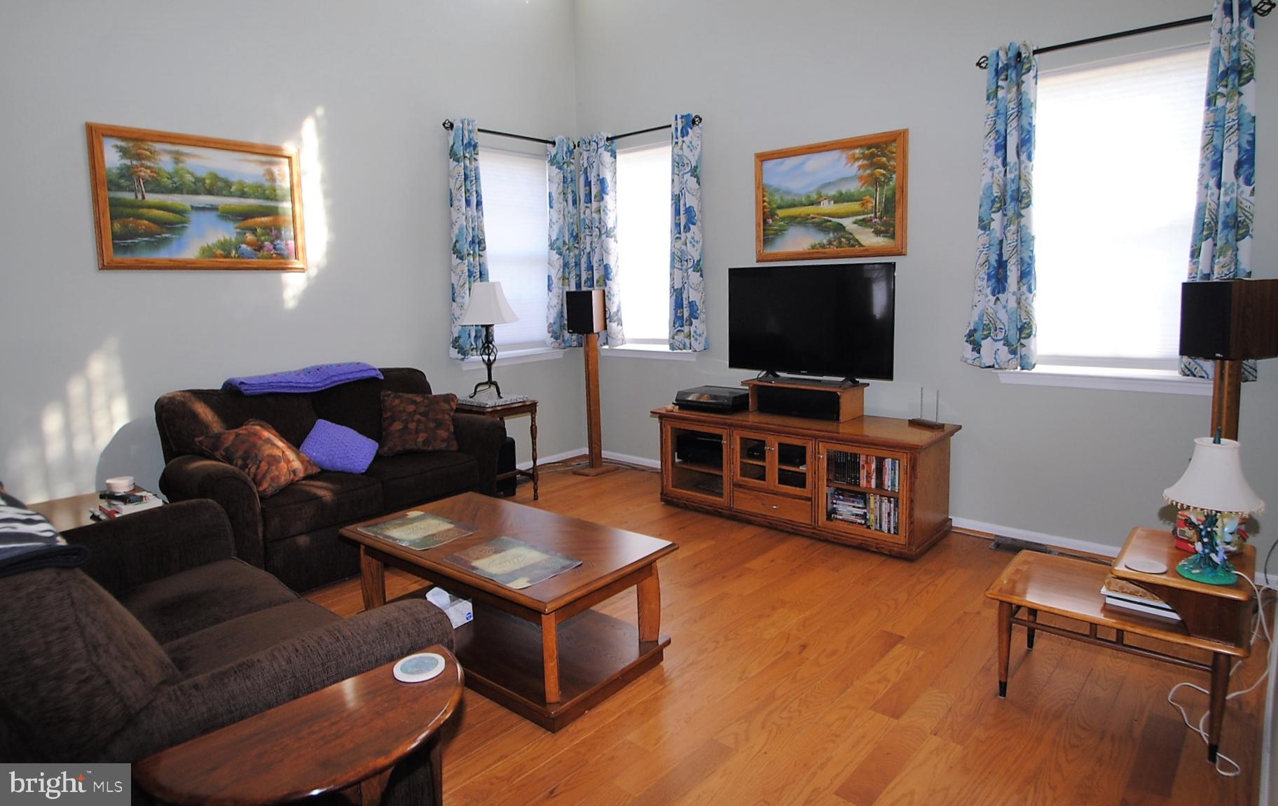 21 Doolin Bay Drive Bear, DE 19701 - Photo 58 of 82 Large living room area