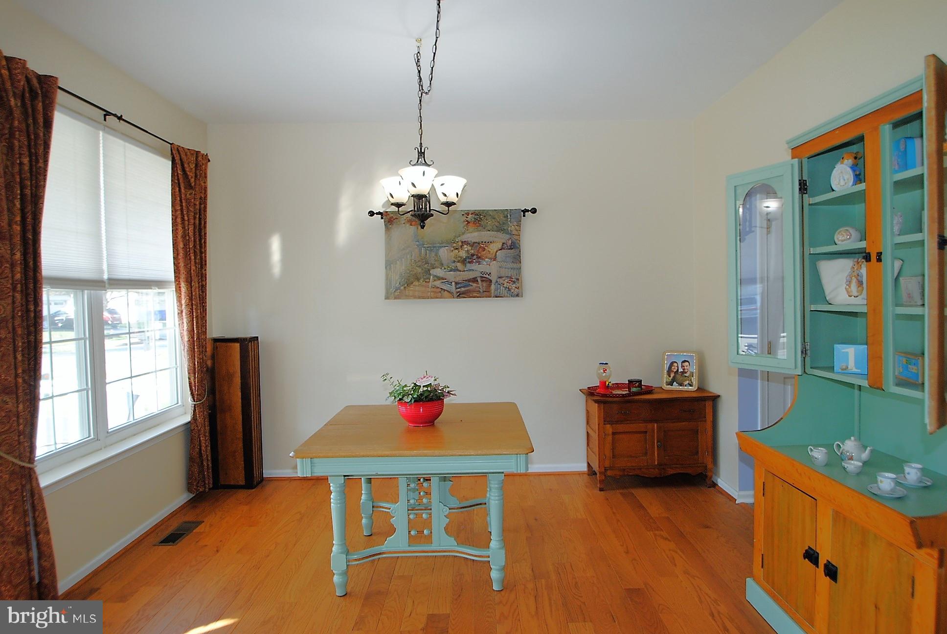 21 Doolin Bay Drive Bear, DE 19701 - Photo 10 of 82 View from stairs to main living room