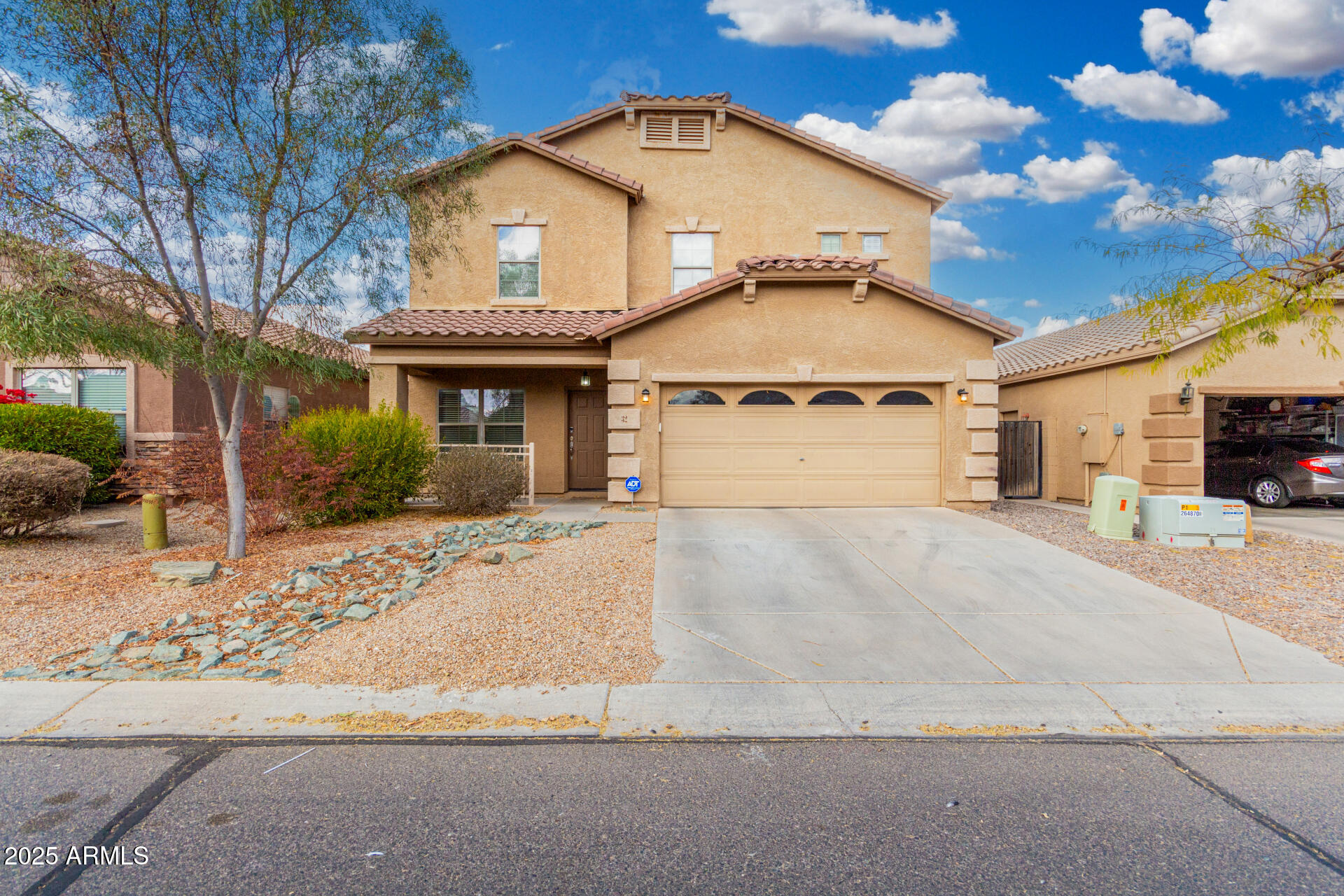 32 West Desert Vista Trl  
