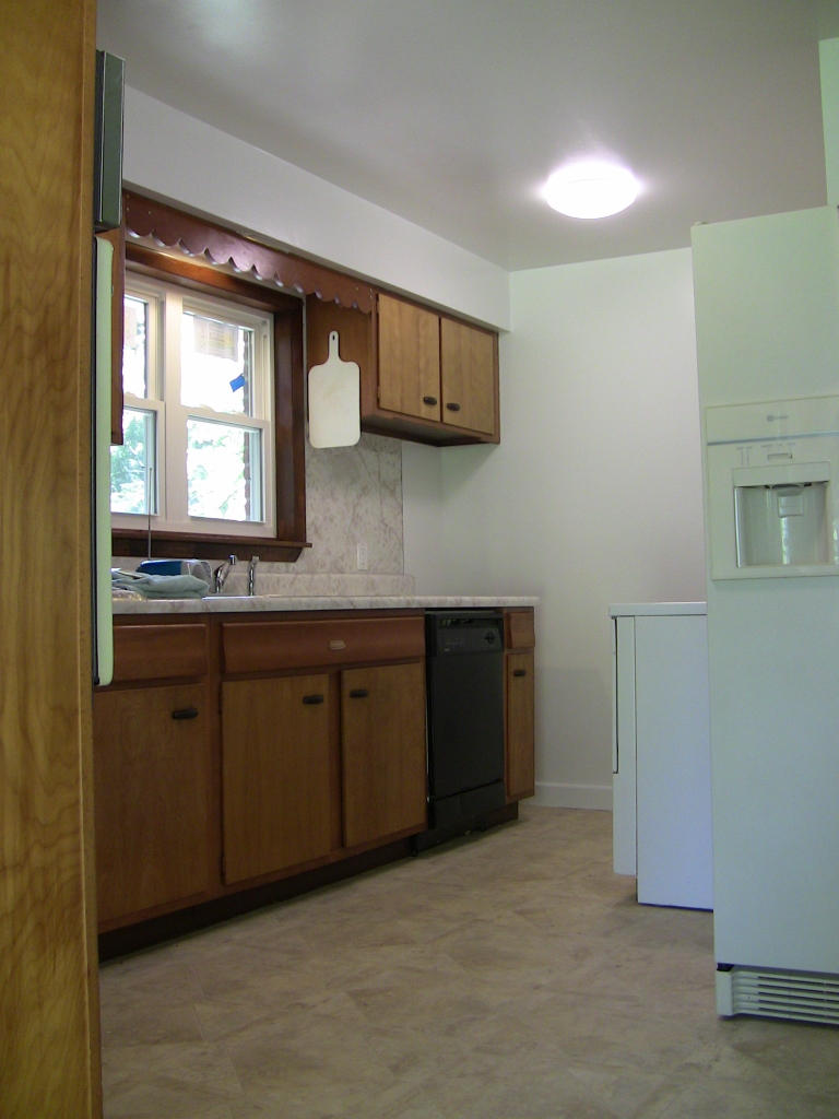 509 Balmoral Road Middlesboro, KY 40965 - Photo 2 of 36 IMG_2403 (768x1024)