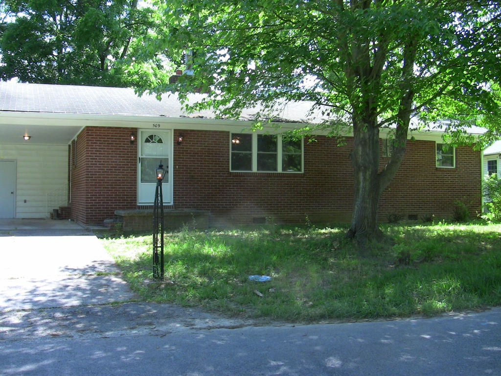 509 Balmoral Road Middlesboro, KY 40965 - Photo 33 of 36 IMG_2458 (1024x768)