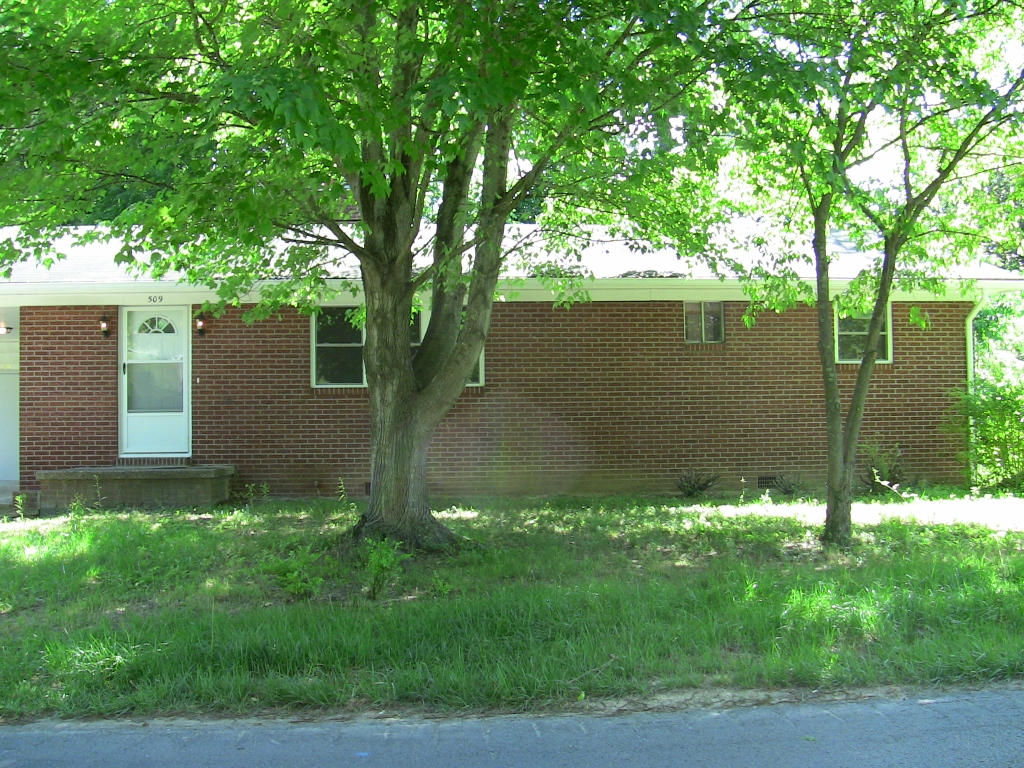 509 Balmoral Road Middlesboro, KY 40965 - Photo 34 of 36 IMG_2459 (1024x768)