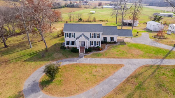 $749,000 | 8102 Pleasant View Drive, Lascassas, TN 37085