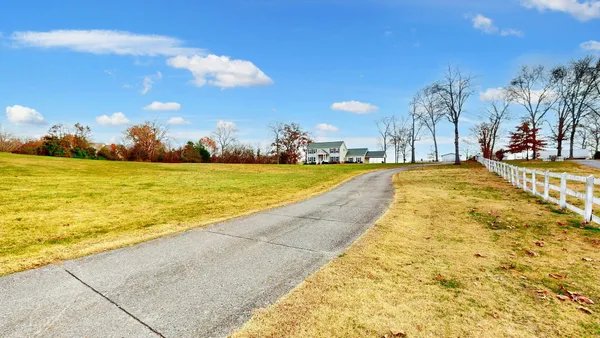$749,000 | 8102 Pleasant View Drive, Lascassas, TN 37085