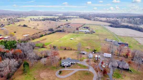 $749,000 | 8102 Pleasant View Drive, Lascassas, TN 37085