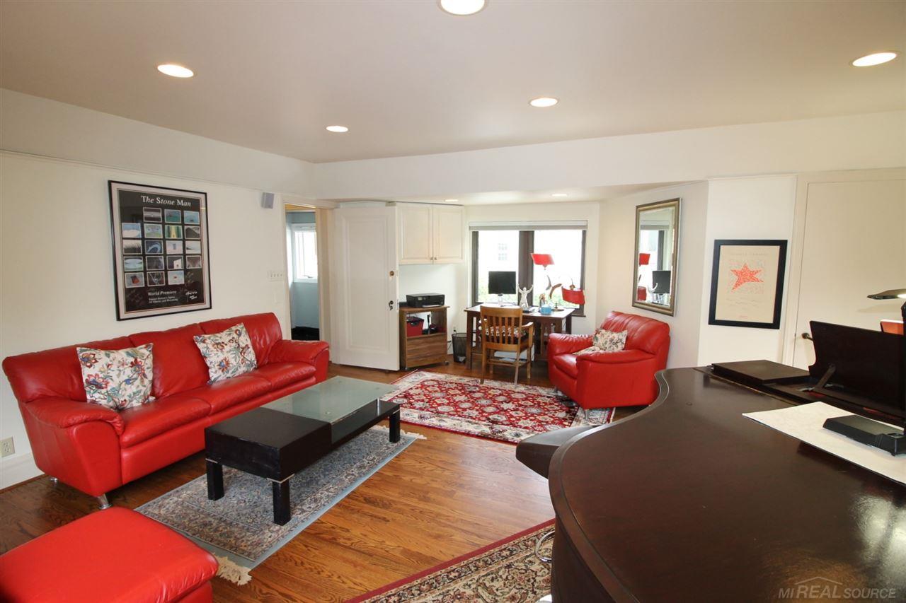 865 Trombley Road Grosse Pointe, MI 48230 - Photo 53 of 99 31348226-52.JPG