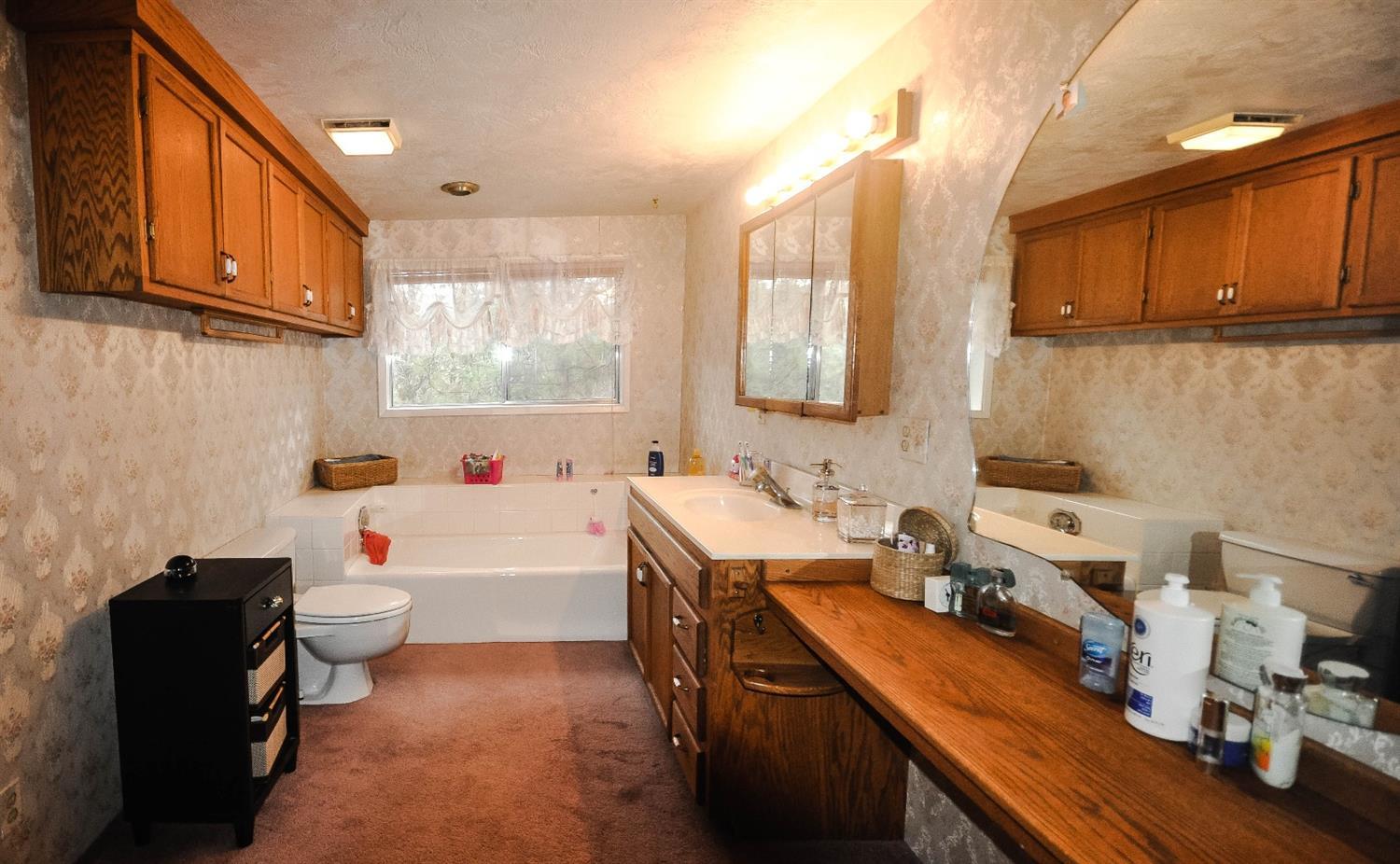 10762 Blackwell Road Central Point, OR 97502 - Photo 5 of 6 Additional Photo