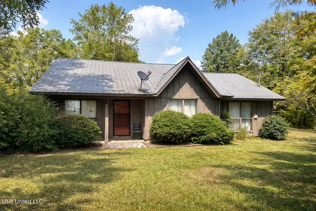 $135,000 | 1403 Hunter Creek Road, Charleston, MS 38921