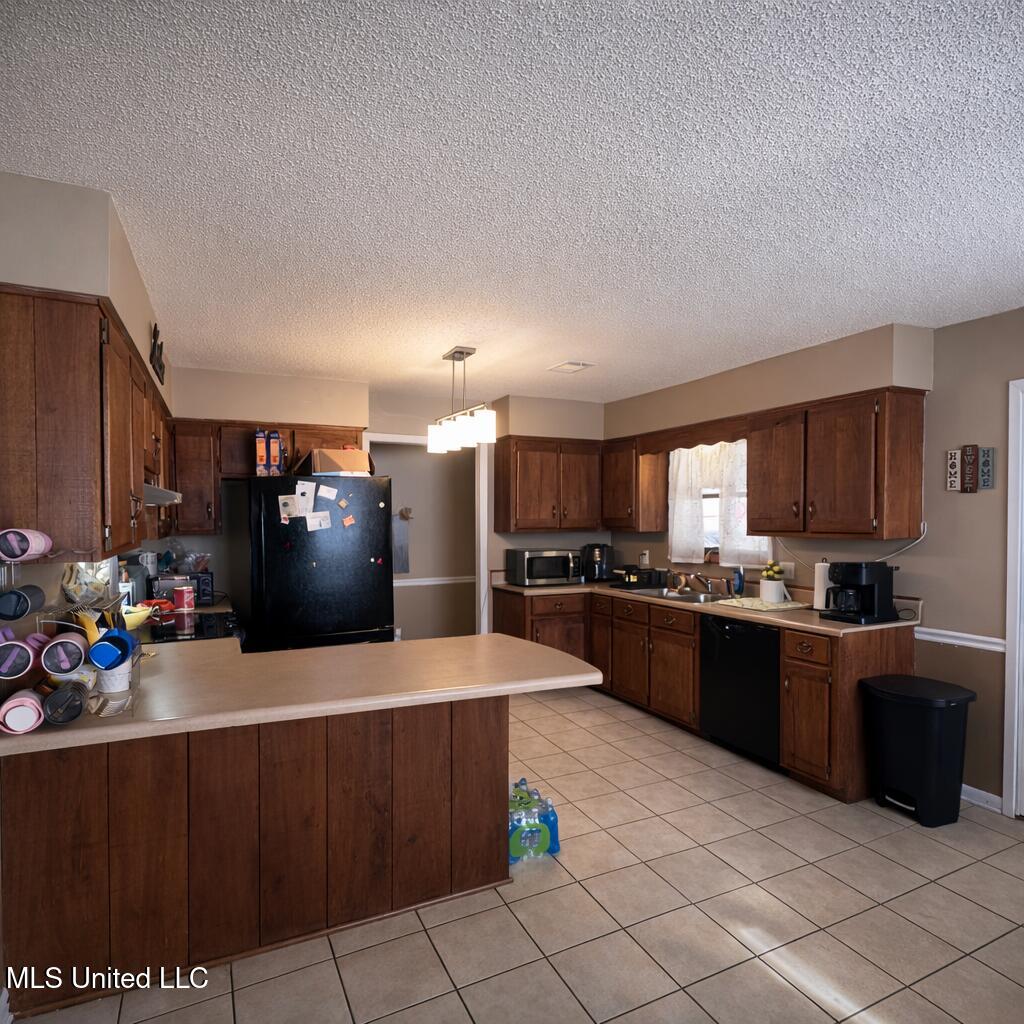 1403 Hunter Creek Road Charleston, MS 38921 - Photo 3 of 19 11F8C033-FF1B-41CA-A6F4-48ACE6BC3F79