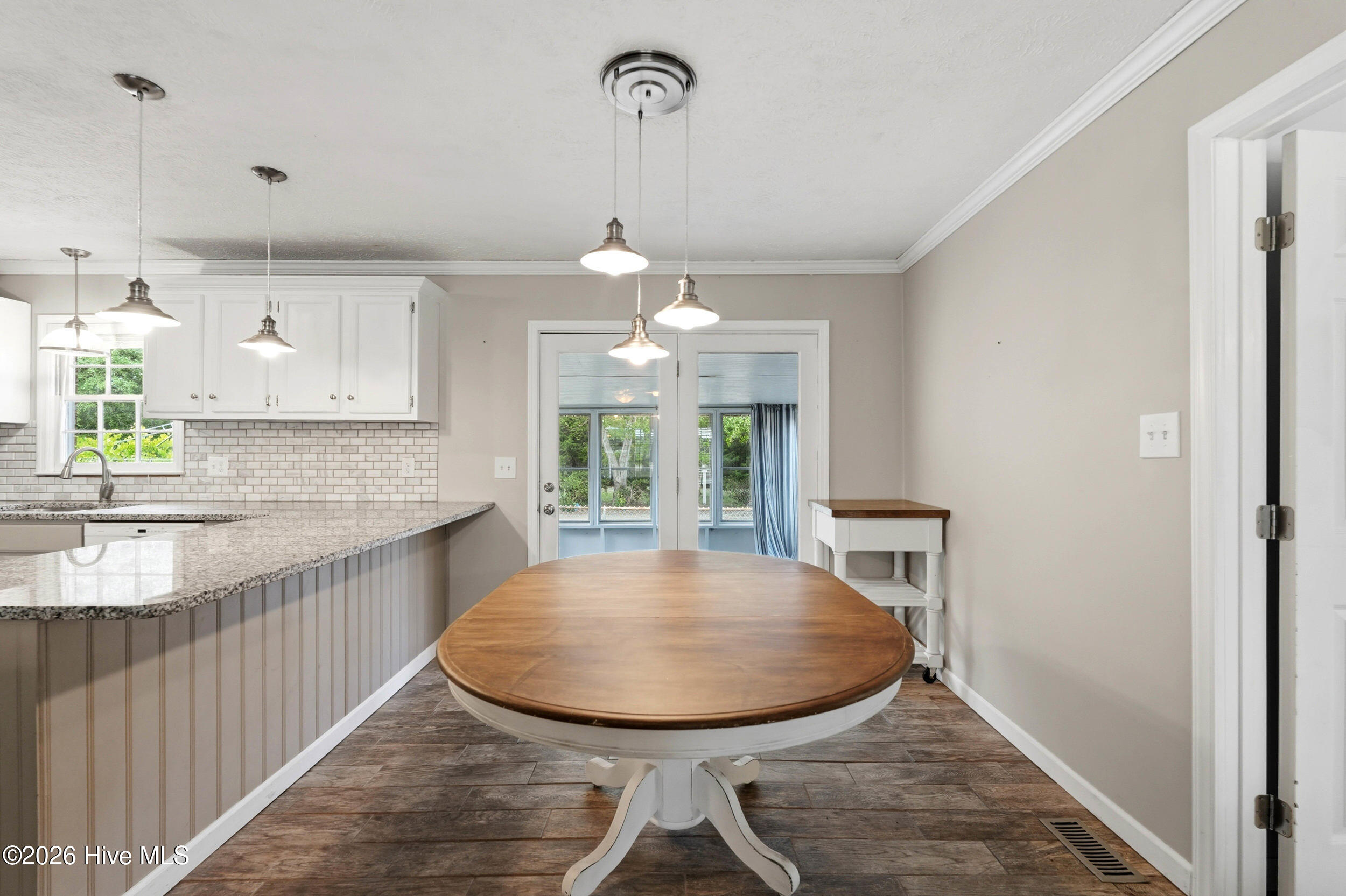 879 Bricklanding Road Southwest Shallotte, NC 28470 - Photo 16 of 56 Dining area