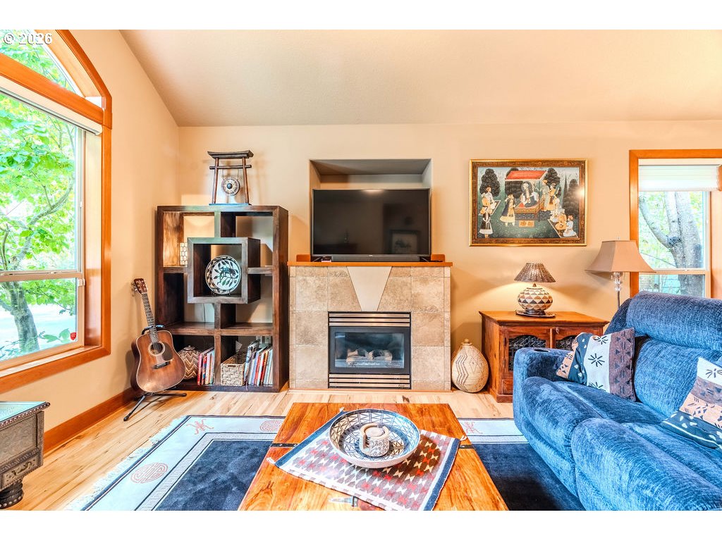 703 Southeast Anderson Lane Gresham, OR 97080 - Photo 12 of 33