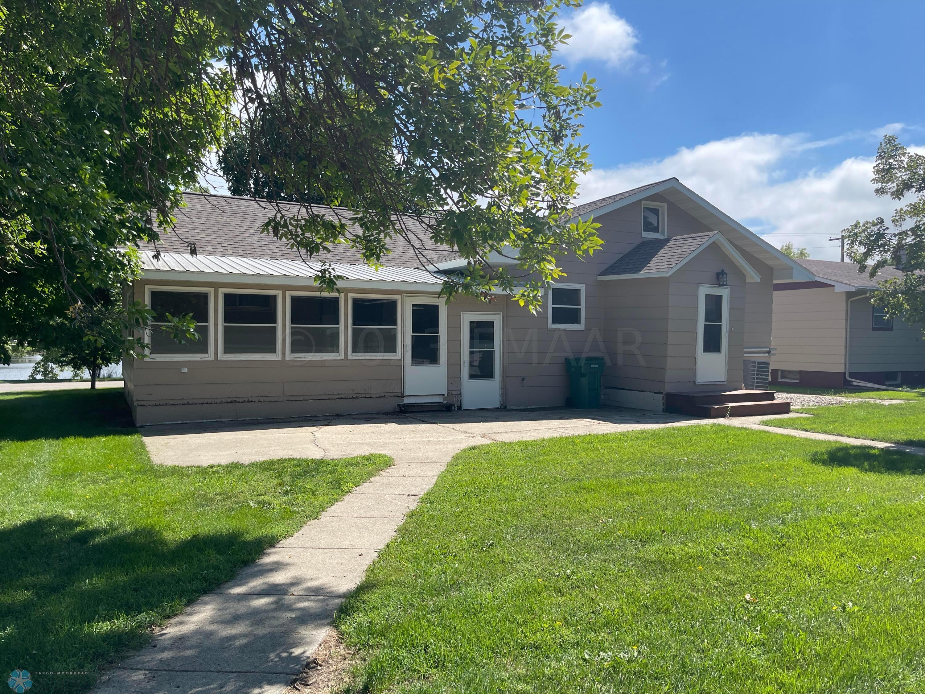 651 6th Street Southwest Forman, ND 58032 - Photo 1 of 1 Gallery Image 1