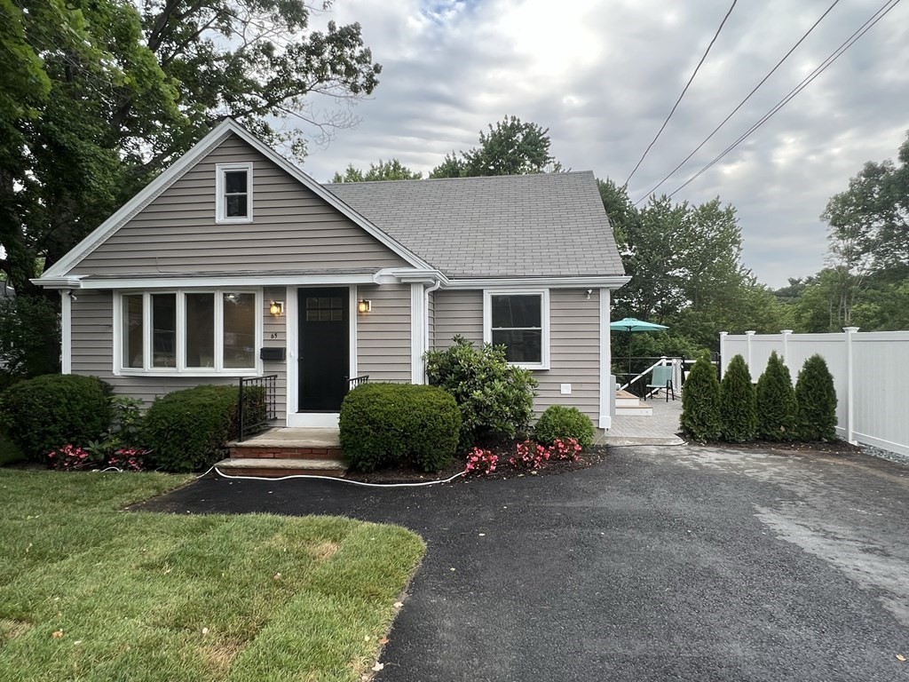 65 Appleton Street Saugus, MA 01906 - Photo 1 of 34 Gallery Image 1