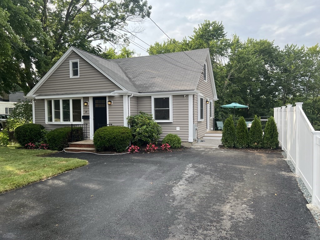 65 Appleton Street Saugus, MA 01906 - Photo 2 of 34 Gallery Image 2